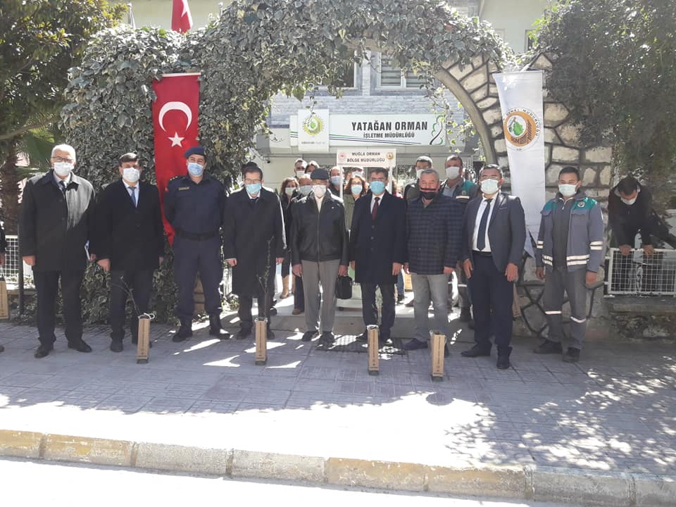 YATAĞAN’DA HALKA İKİ BİN FİDAN DAĞITILDI