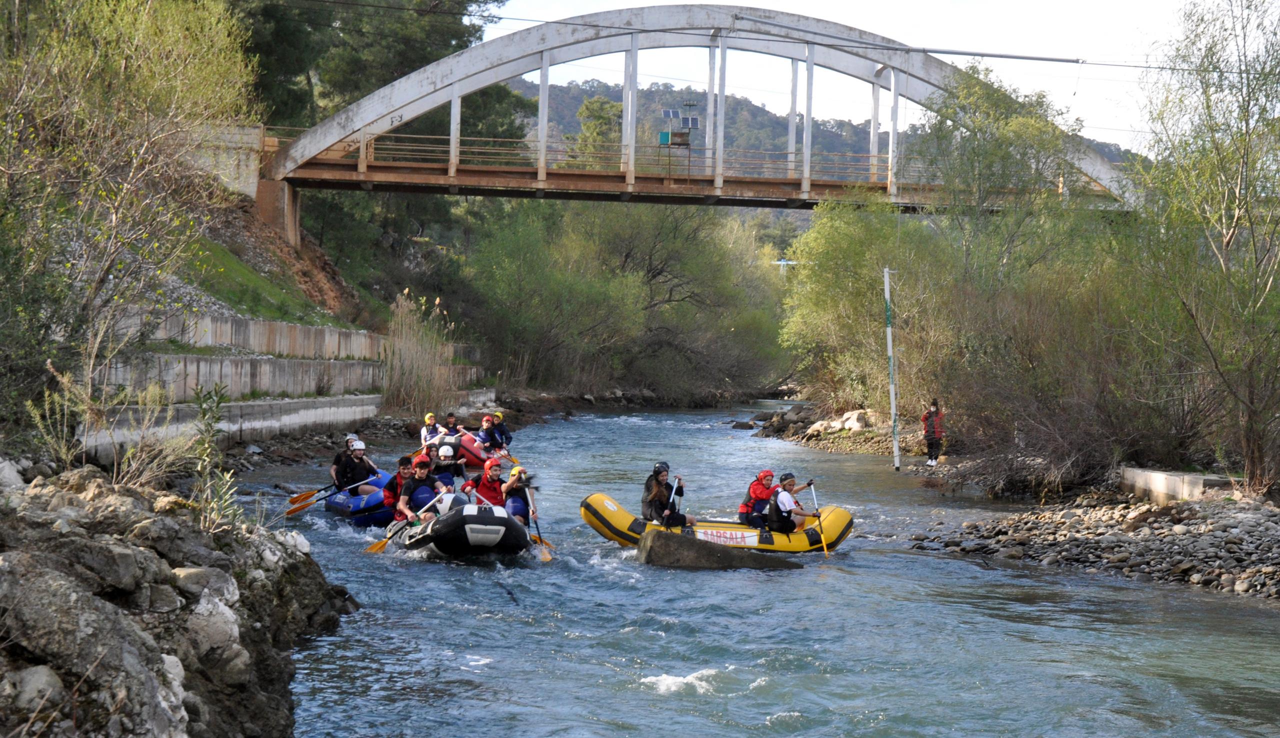 Dalaman'da tarihi Atatürk Köprüsü raftingle buluşuyor