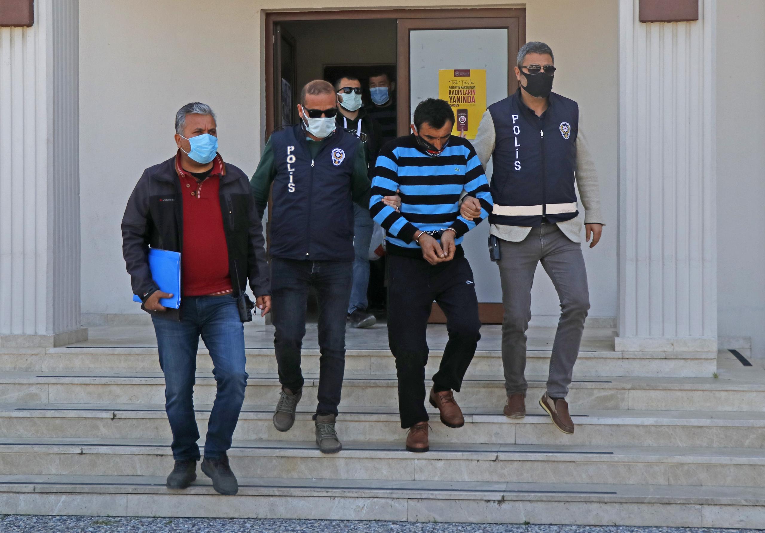  bıçakla bir kişiyi öldüren bir kişiyi de yaralayan zanlı tutuklandı