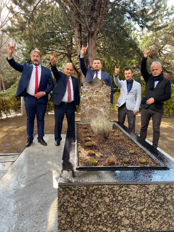 BAŞKAN UĞURLU, TÜRKEŞ’İ MEZARI BAŞINDA ANDI