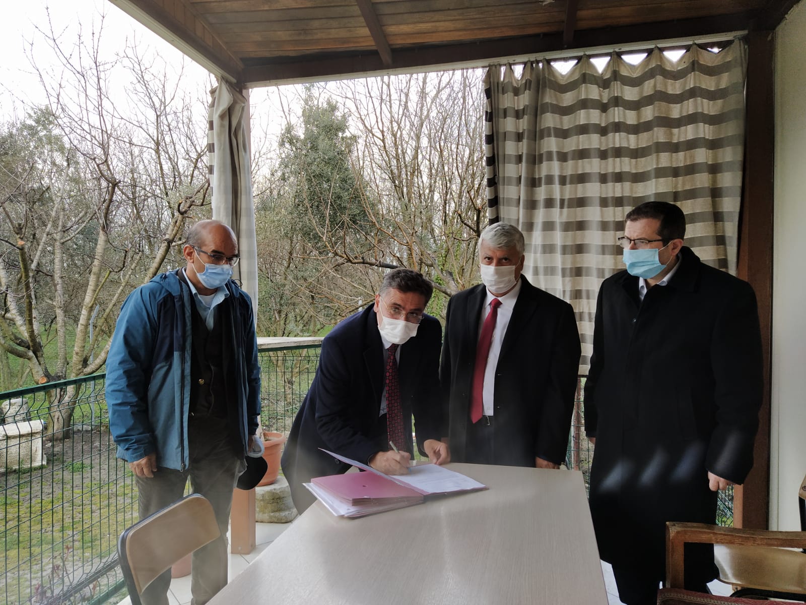 GLATYATÖRLER ŞEHRİNE KÖYLÜ PAZARI