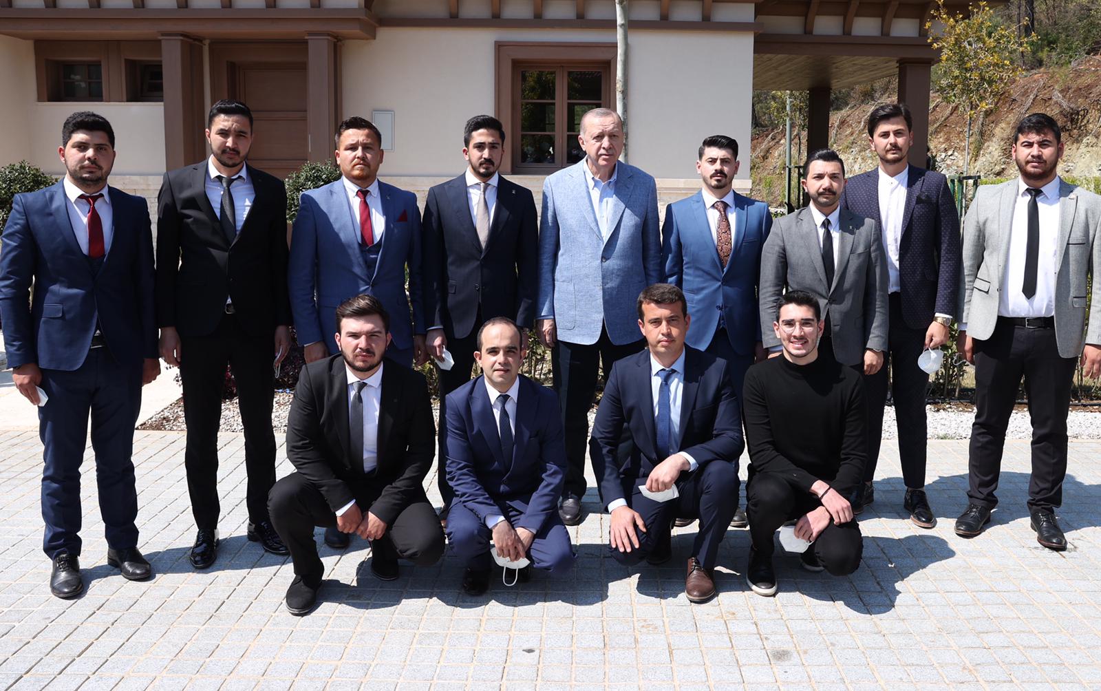 CUMHURBAŞKANI ERDOĞAN AK GENÇLERLE BULUŞTU