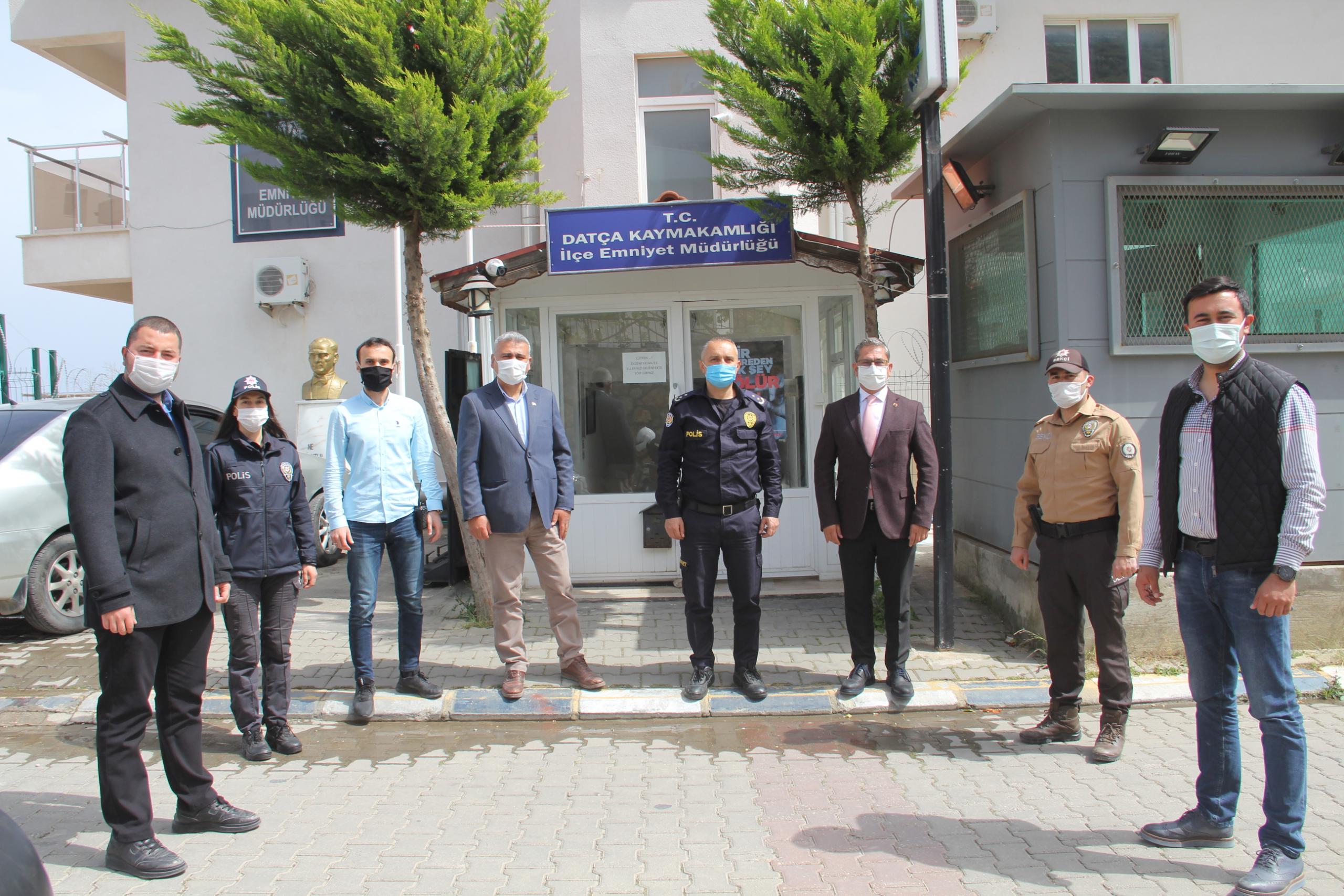 Cumhur İttifakının belediye meclis üyelerinden 10 Nisan Polis Haftası ziyareti