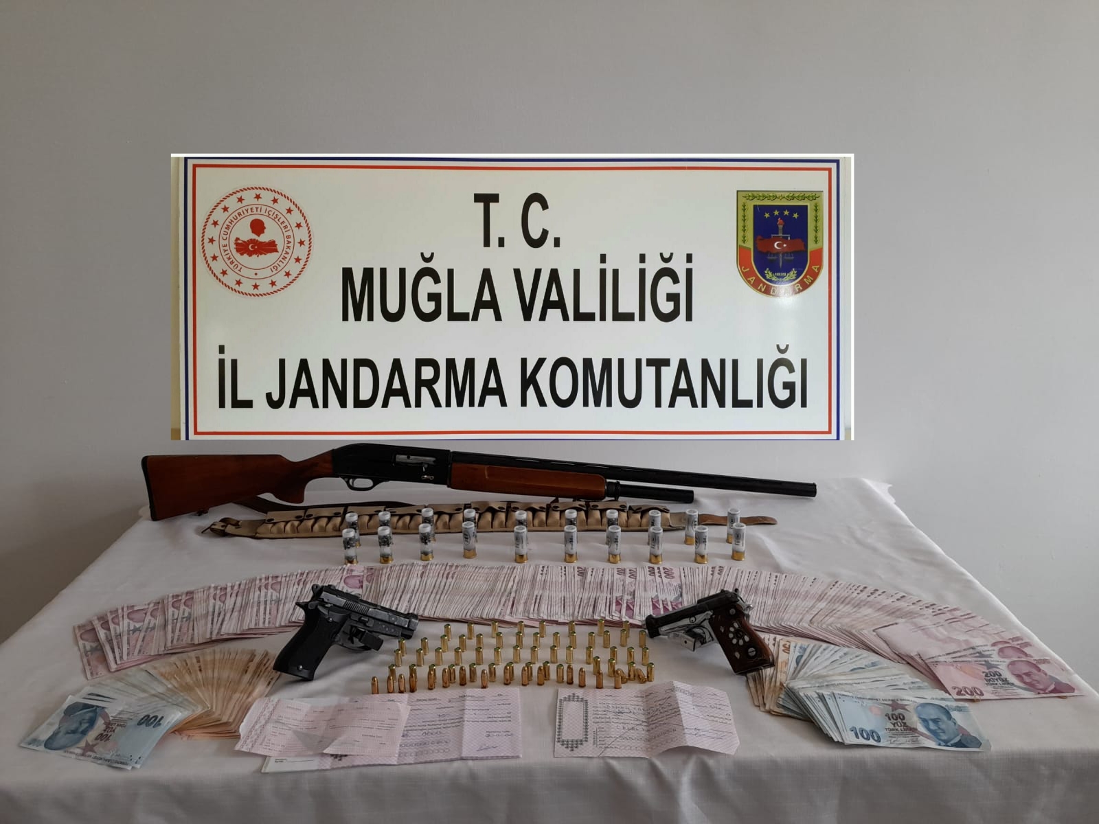 TEFECİLİK OPERASYONUNDA 3 ŞÜPHELİ GÖZALTINA ALINDI