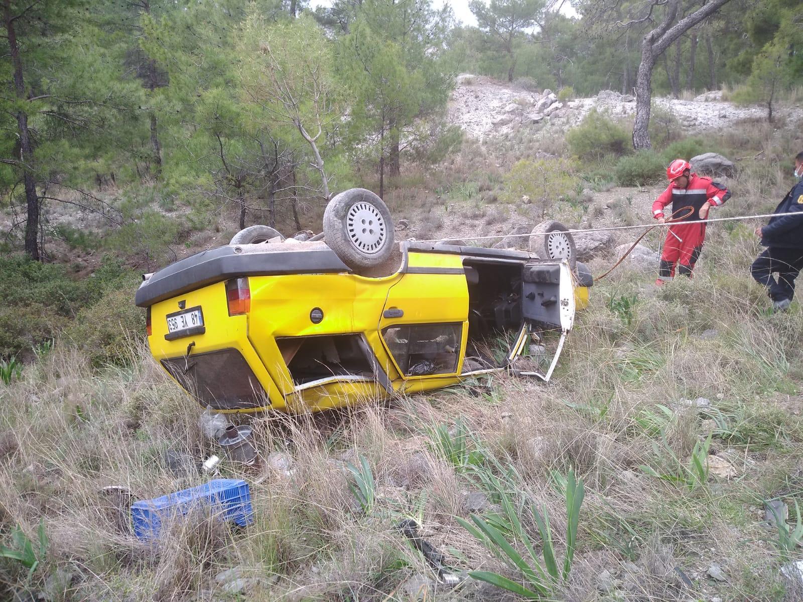 uçuruma devrilen otomobilin sürücüsü kurtarıldı