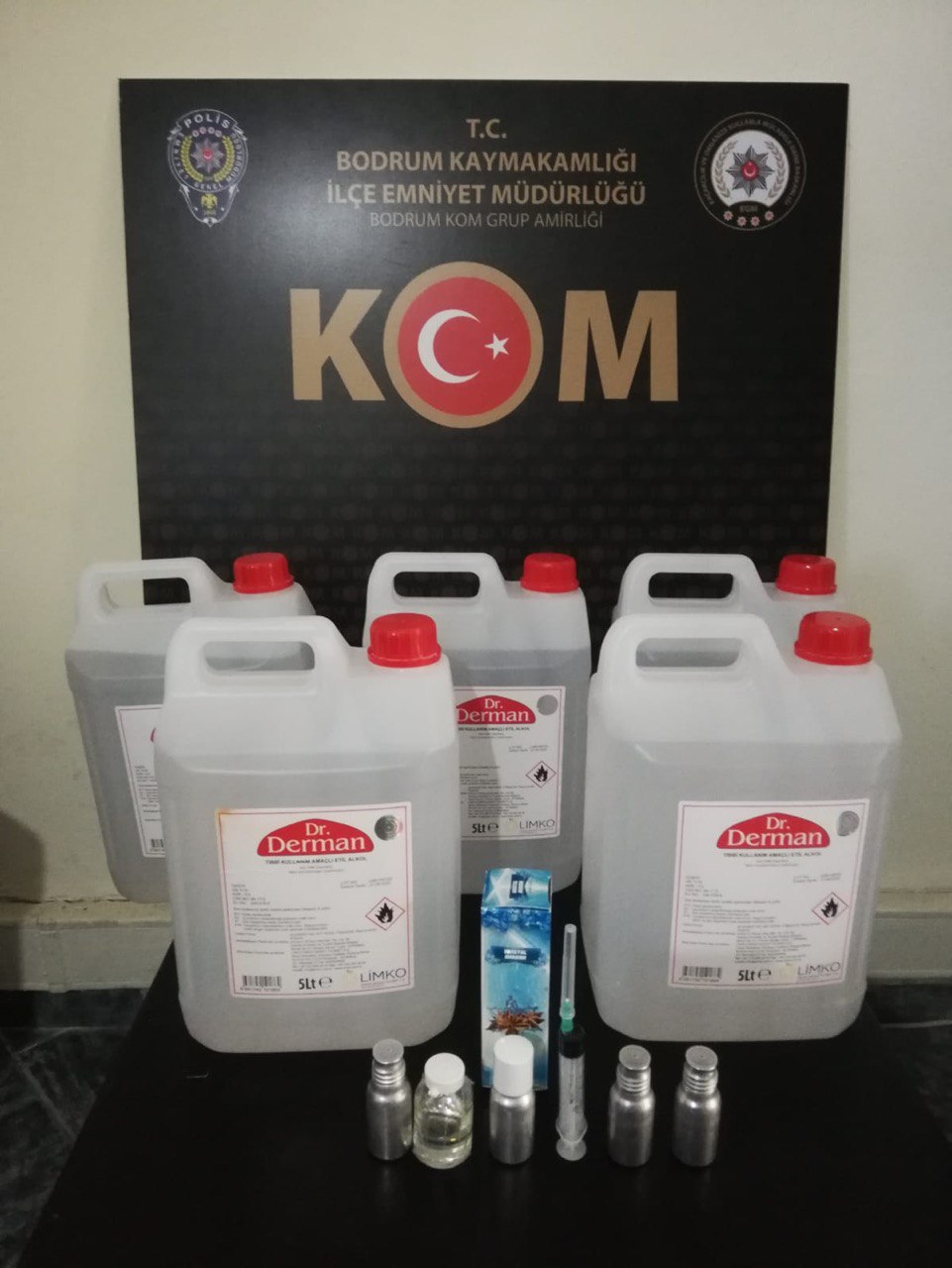 sahte içki ve kaçakçılık operasyonunda 26 şüpheli yakalandı