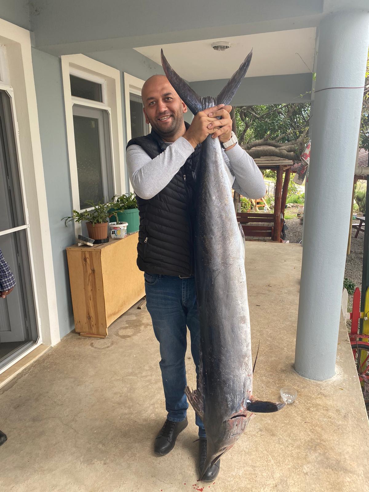 Dalaman’da dev kılıç balığı yakalandı