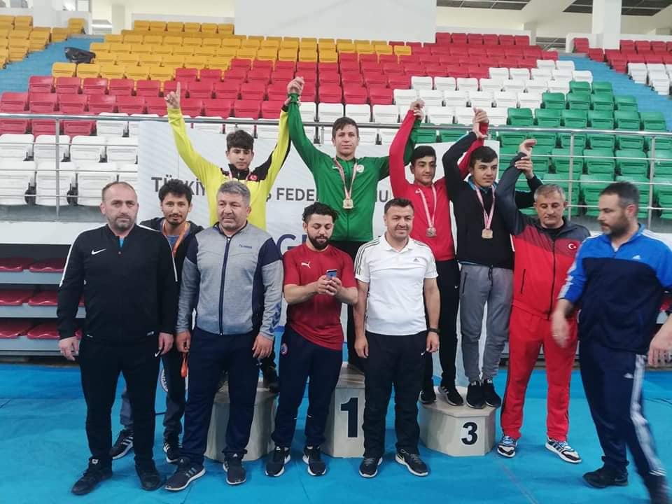 YATAĞANLI GÜREŞÇİ 3’ÜNCÜ DEFA TÜRKİYE ŞAMPİYONU OLDU