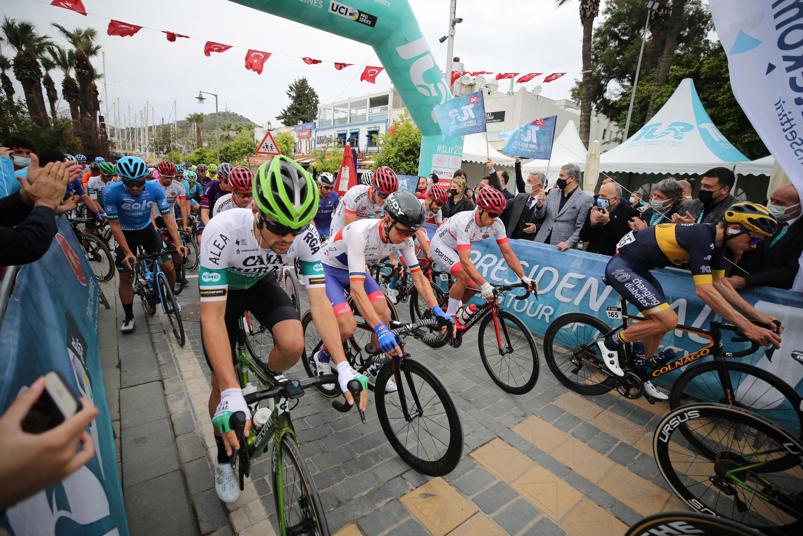 Bisiklet Turu'nun Bodrum-Kuşadası etabı başladı