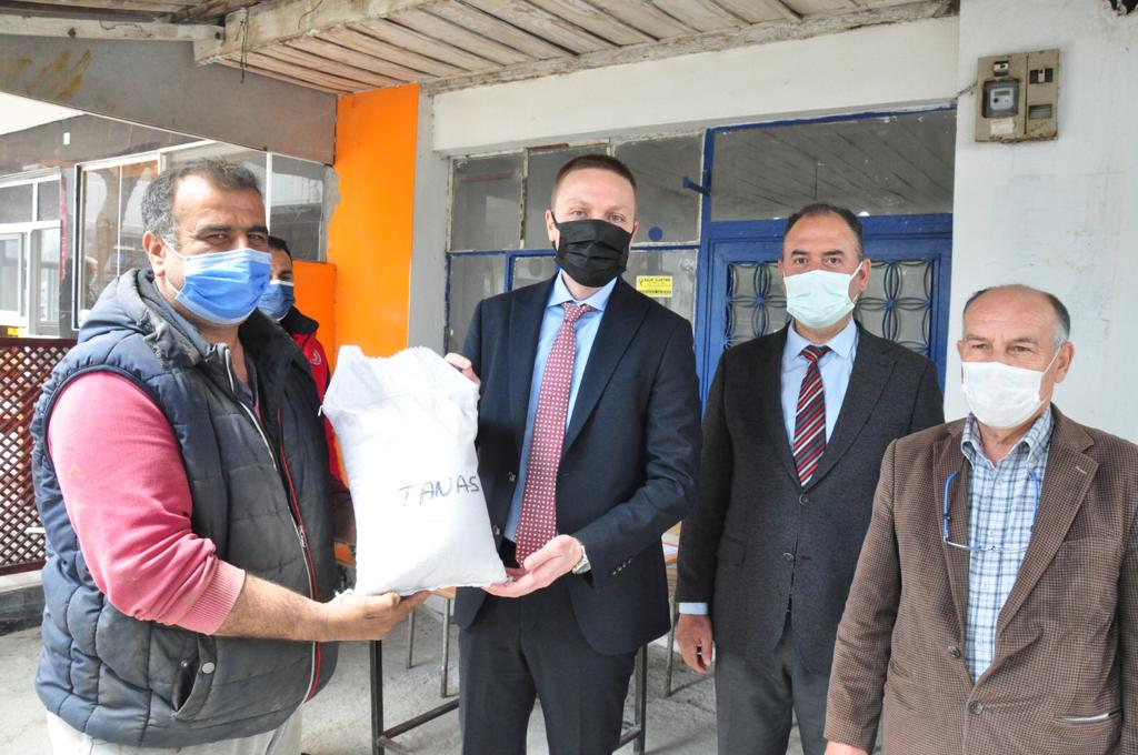 MİLAS’TA SUSAM TOHUMU DAĞITILDI