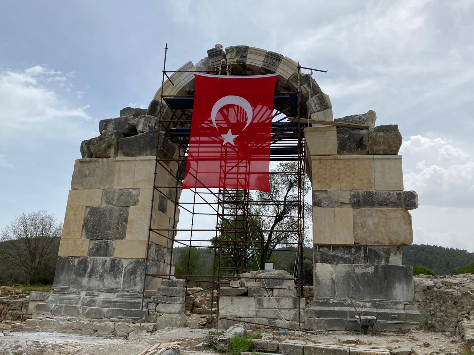 ‘Gladyatörler Şehri’ dünyaya tanıtıldı