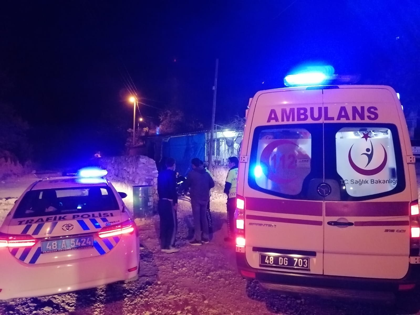 SOKAK HAYVANLARINI BESLERKEN KAZA YAPTI