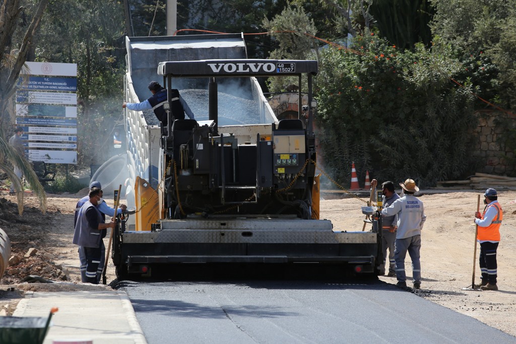 Bodrum Belediyesi altyapı ve üstyapı çalışmaları sürüyor
