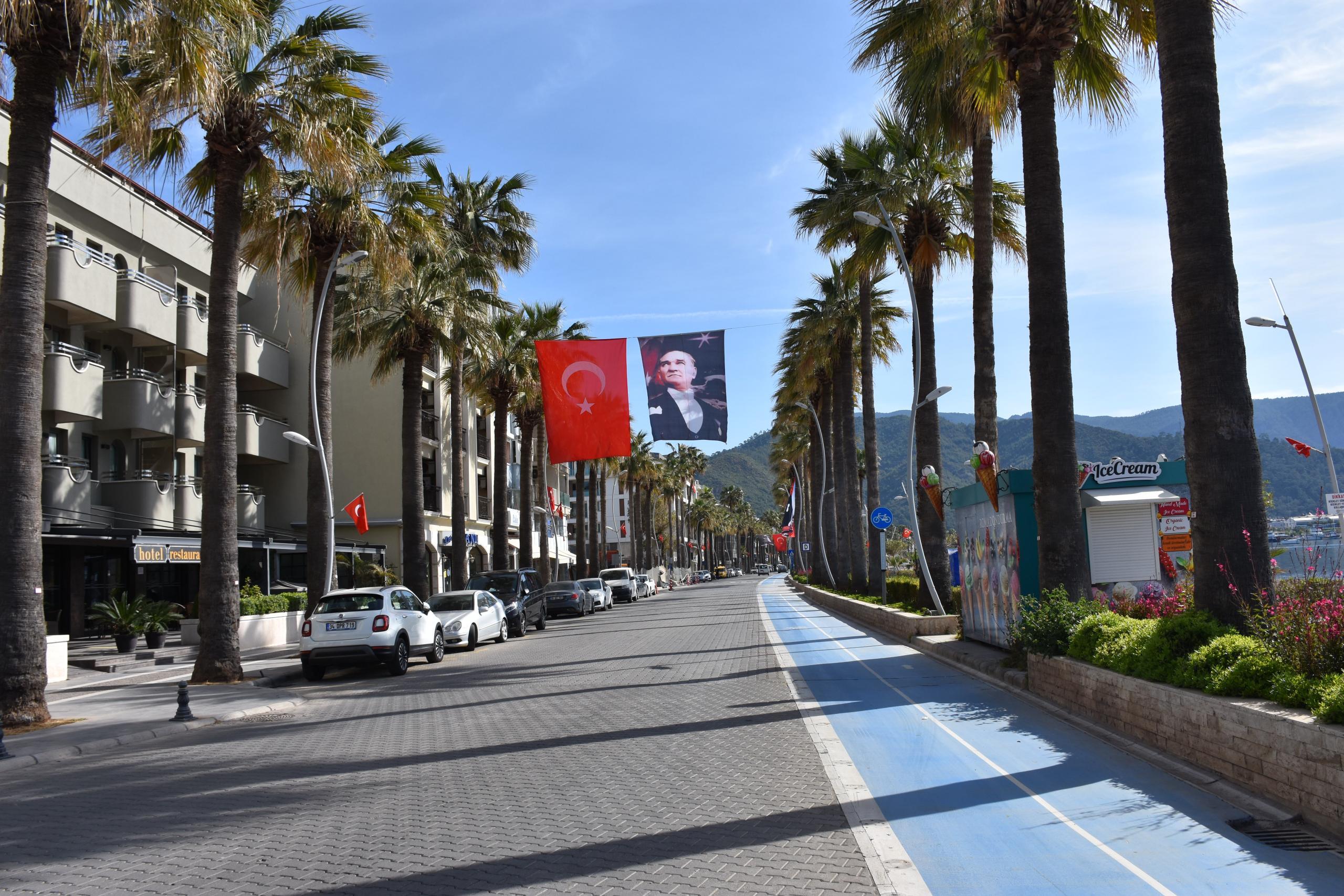 Muğla sokağa çıkma kısıtlaması nedeniyle sessizliğe büründü