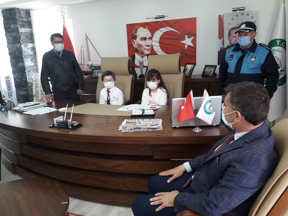 TOKSÖZ,  KOLTUĞU ÇOCUKLARA DEVRETTİ