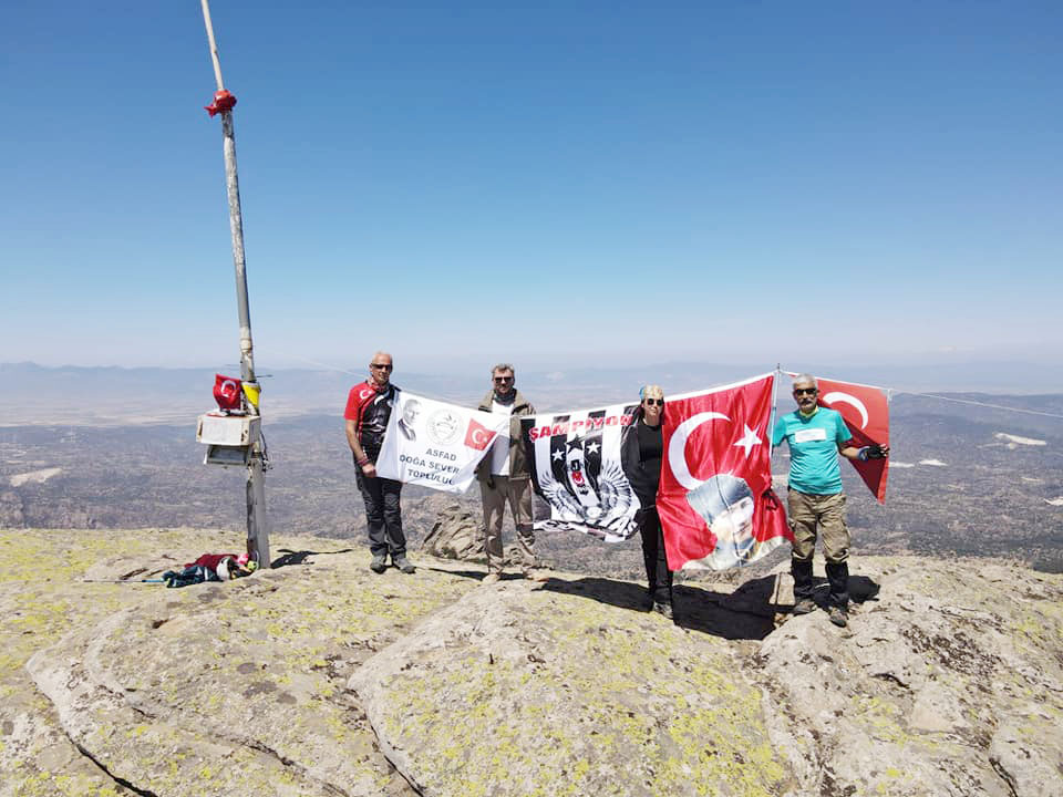 DAĞCILAR 23 NİSAN’I ZİRVEDE KUTLADILAR