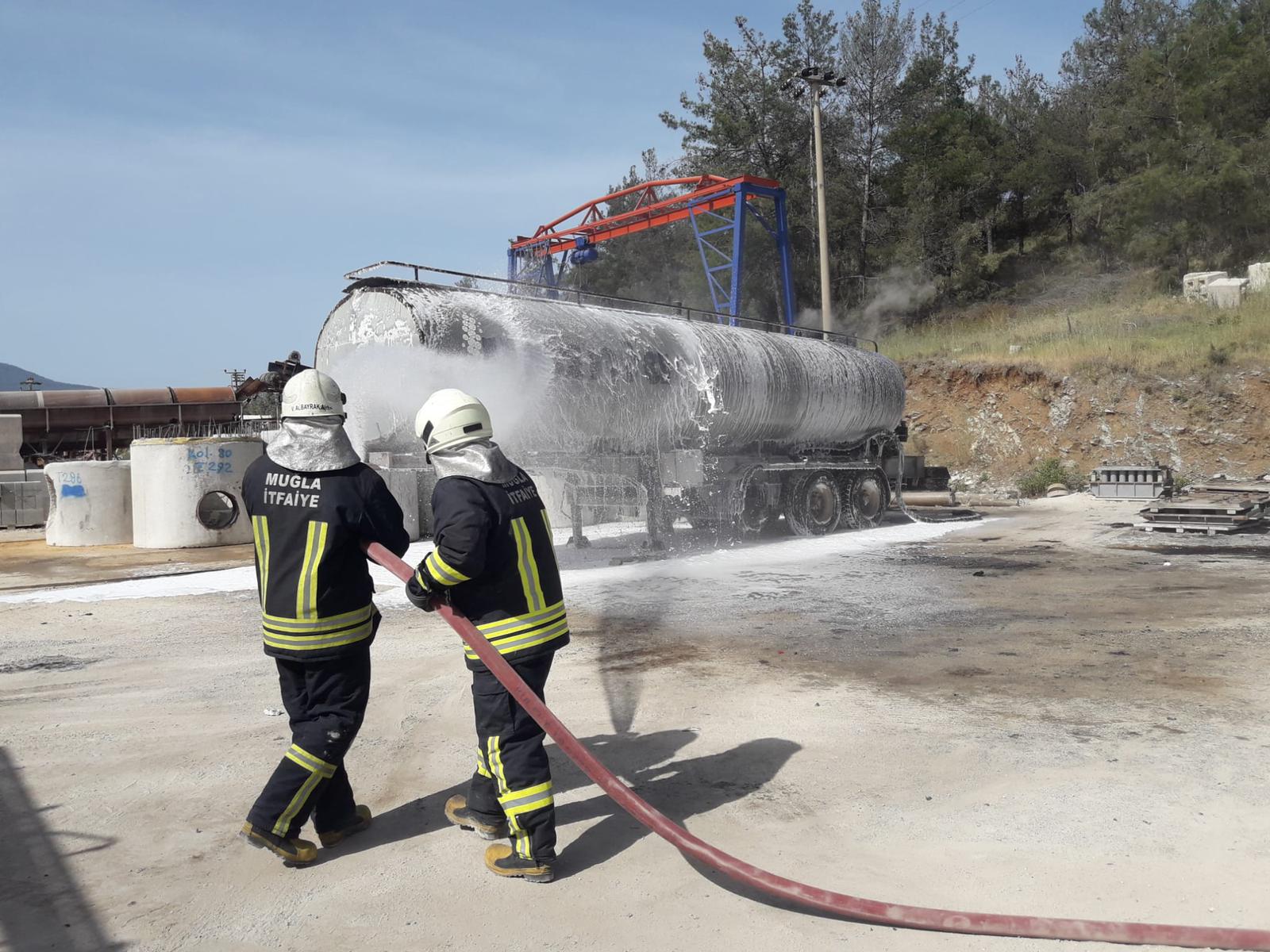 zift tankında çıkan yangın söndürüldü