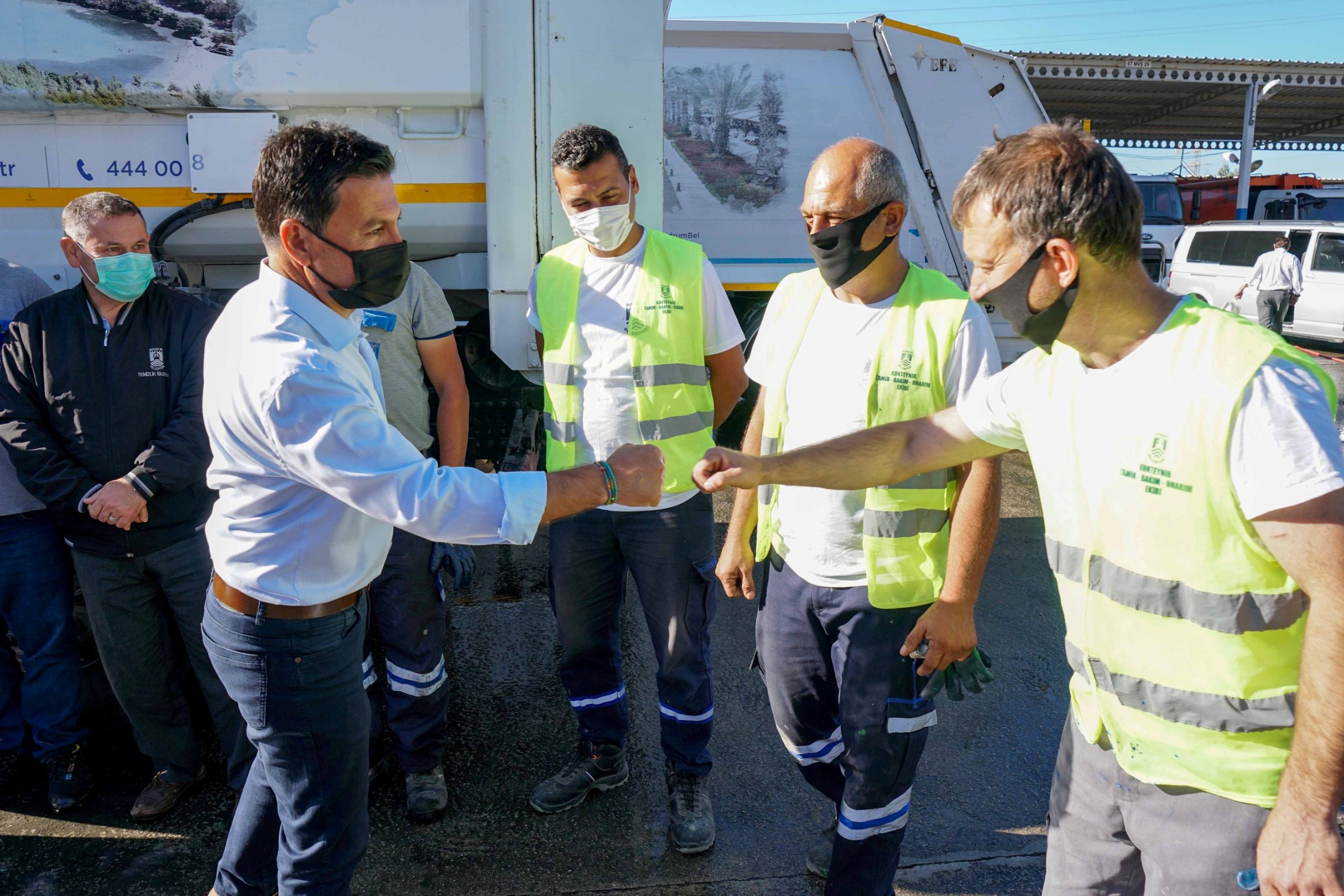 BAŞKAN ARAS GÖREV BAŞINDAKİ PERSONELİN VE ESNAFIN BAYRAMINI KUTLADI