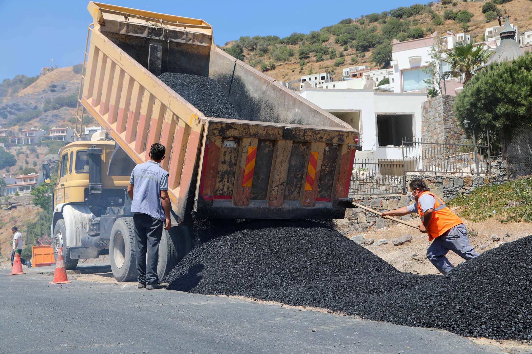 BAŞKAN ARAS:"TÜM ÇABAMIZ BODRUM'UN GÜZELLİKLERİNE GÜZELLİK KATMAK"