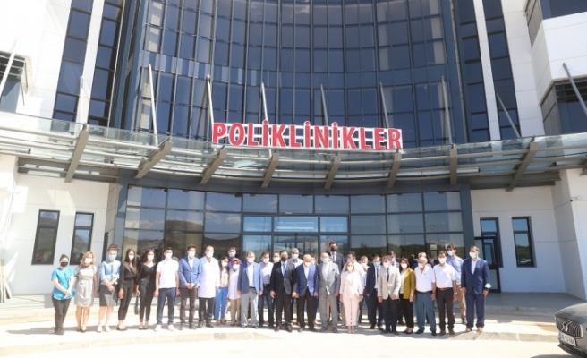 VEKİLLER VE İL SAĞLIK MÜDÜRÜ YENİ HASTANEYE GELDİ