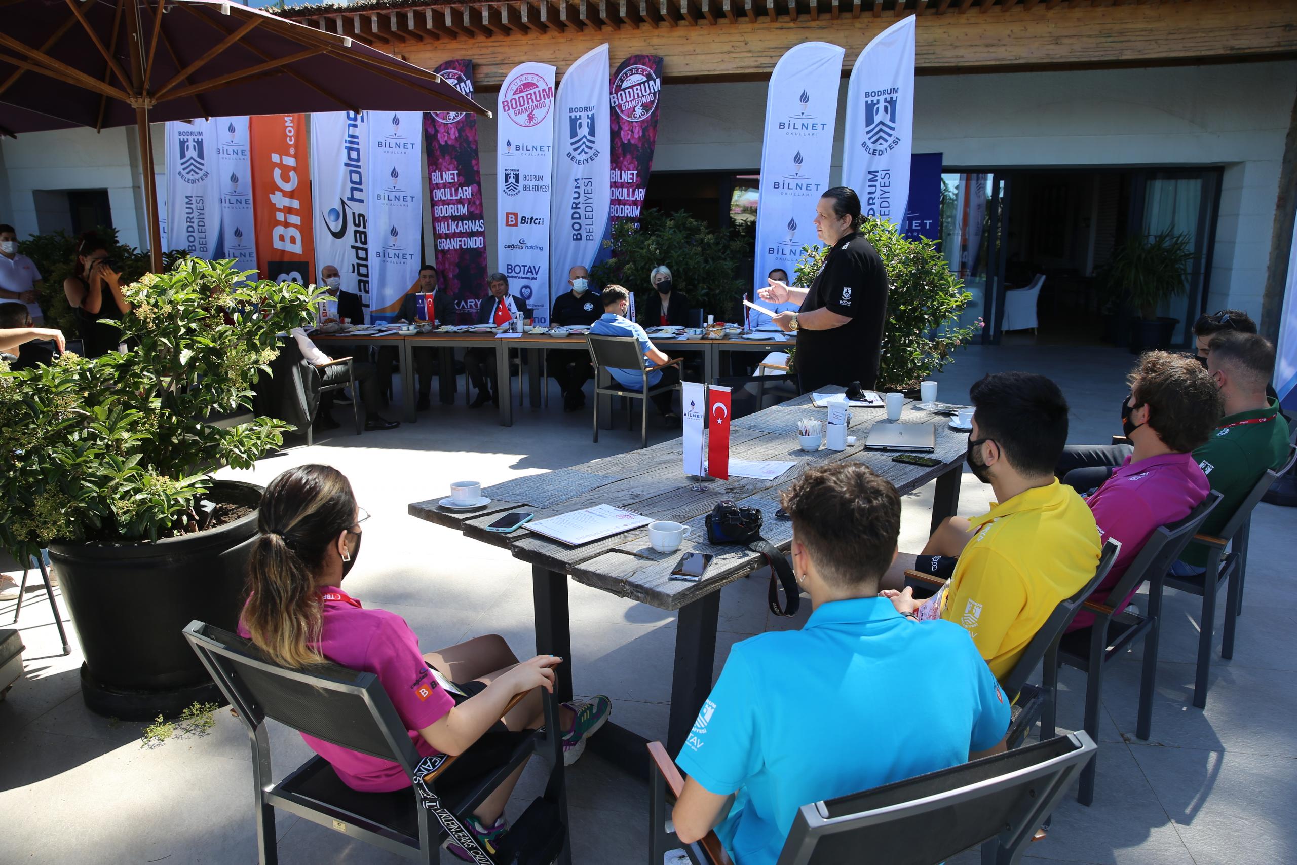 Bisiklette Bodrum Halikarnas Gran Fondo Uluslararası Yol Yarışı öncesi toplantı yapıldı