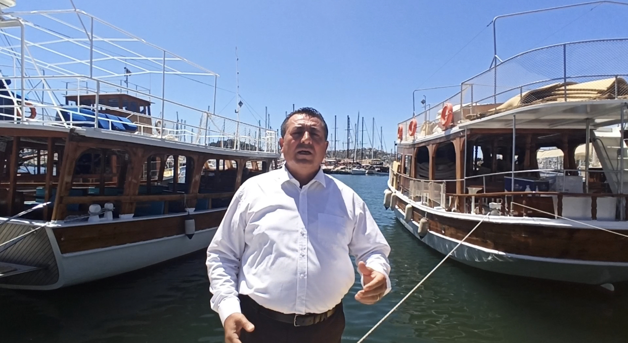 ALBAN, “KAPI KAPI TURİST DİLENİYORLAR”