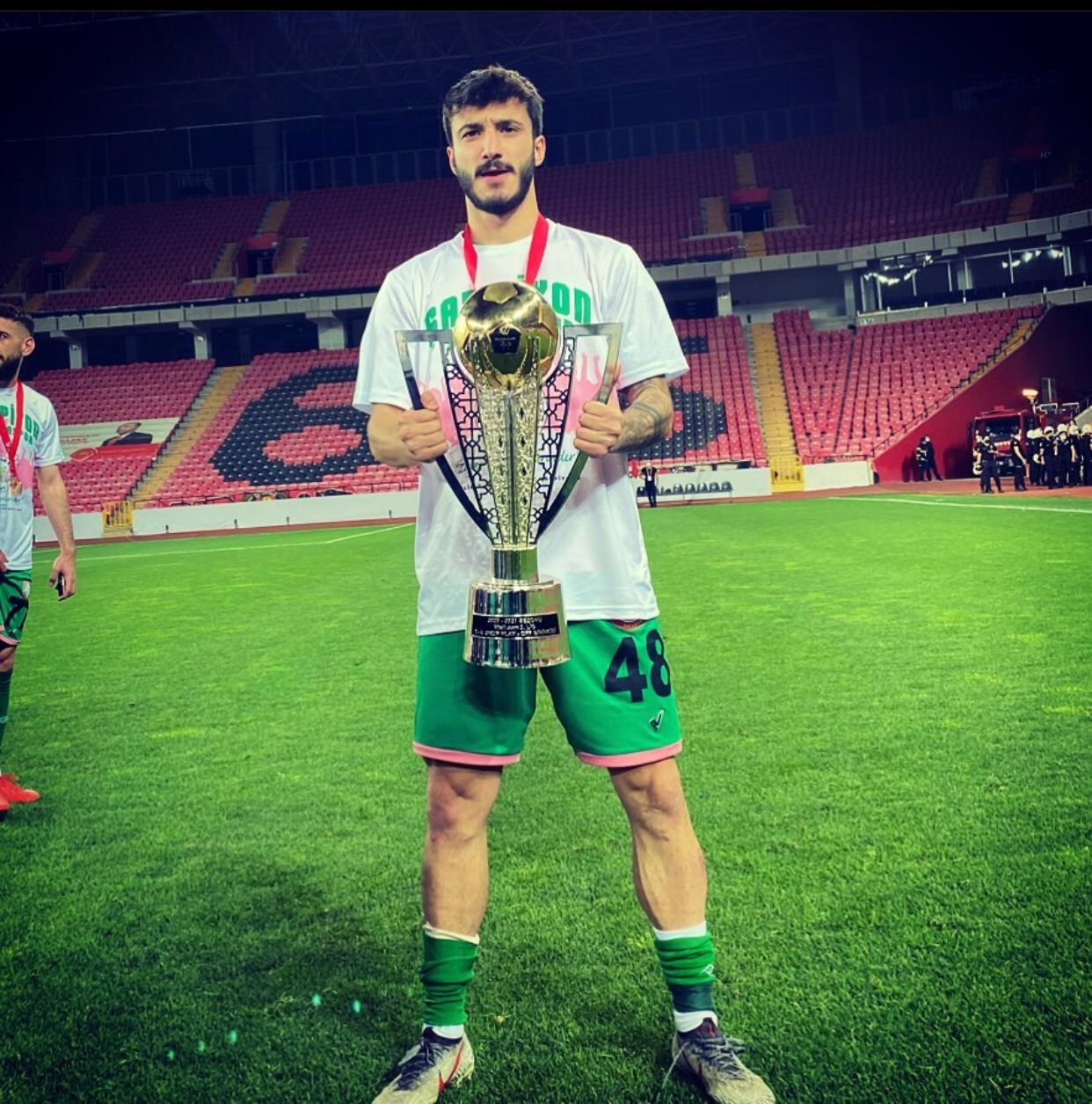 GENÇ FUTBOLCUNUN AZİMLİ BAŞARISI