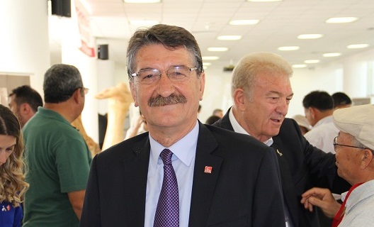 Öztürk: İktidar vekili ve başkanı güldürüyor