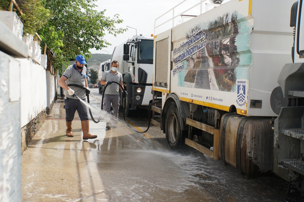 NÜFUSLA BİRLİKTE ATIK MİKTARI DA ARTTI