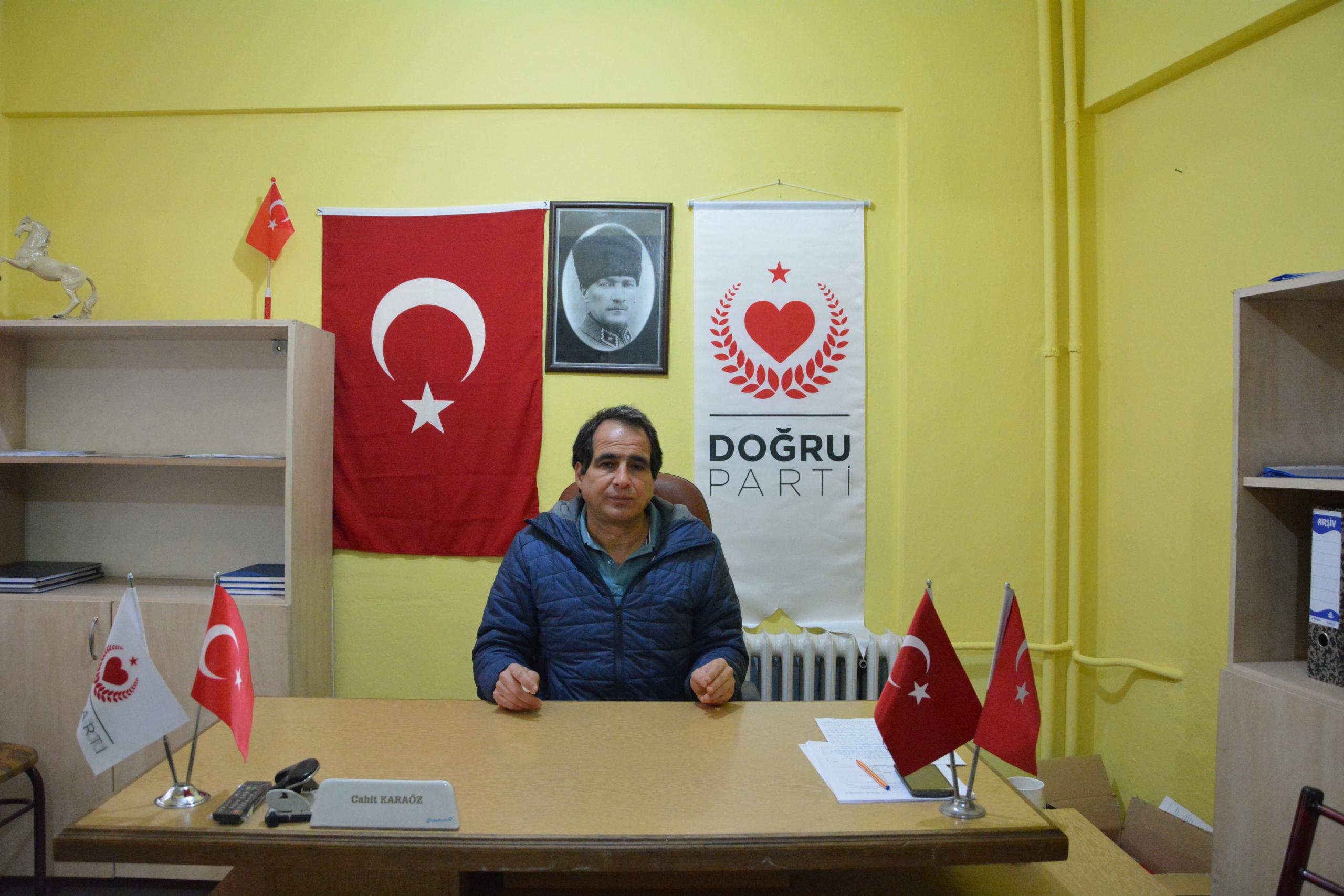 DOĞRU PARTİ:  “KÖRLER SAĞIRLAR BİRBİRİNİ AĞIRLAR”