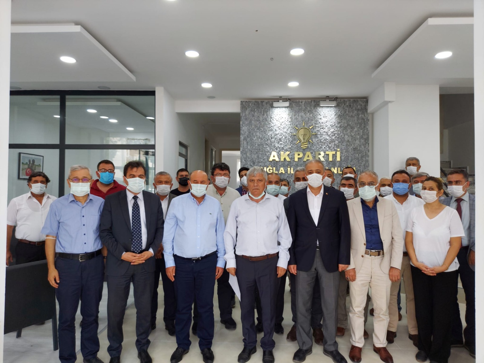 MECLİS TOPLANTISINI TERK EDEN CUMHUR İTTİFAKINDAN AÇIKLAMA