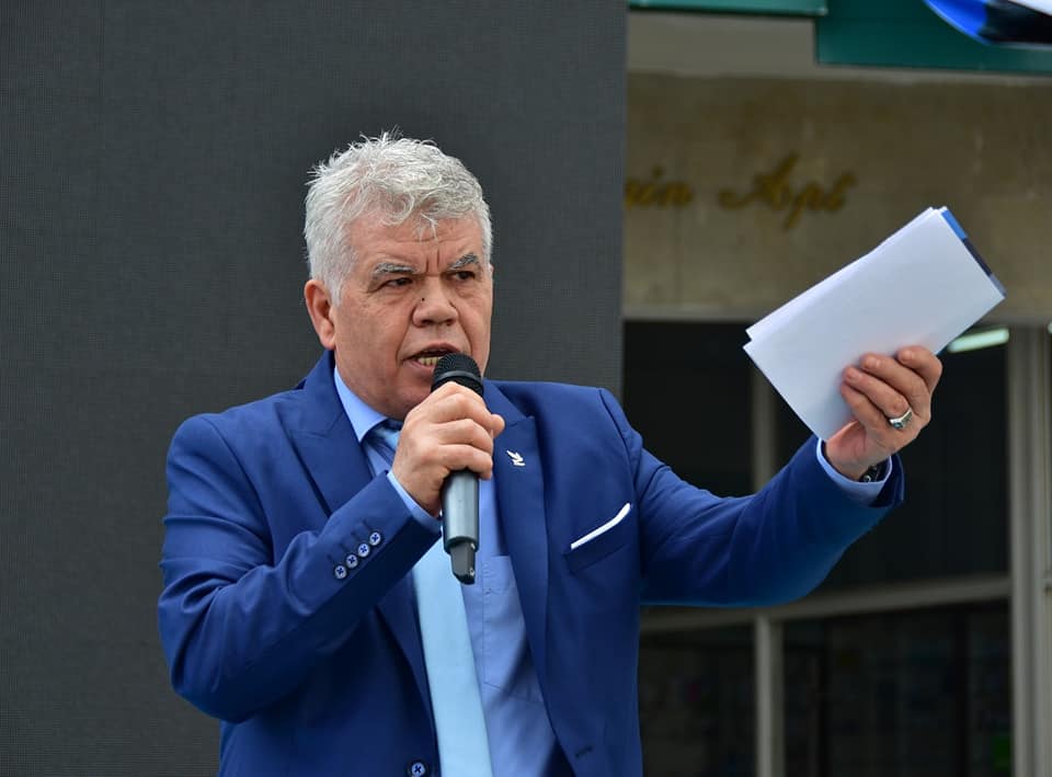  DURNA, PARTİSİNDEN İSTİFA ETTİ