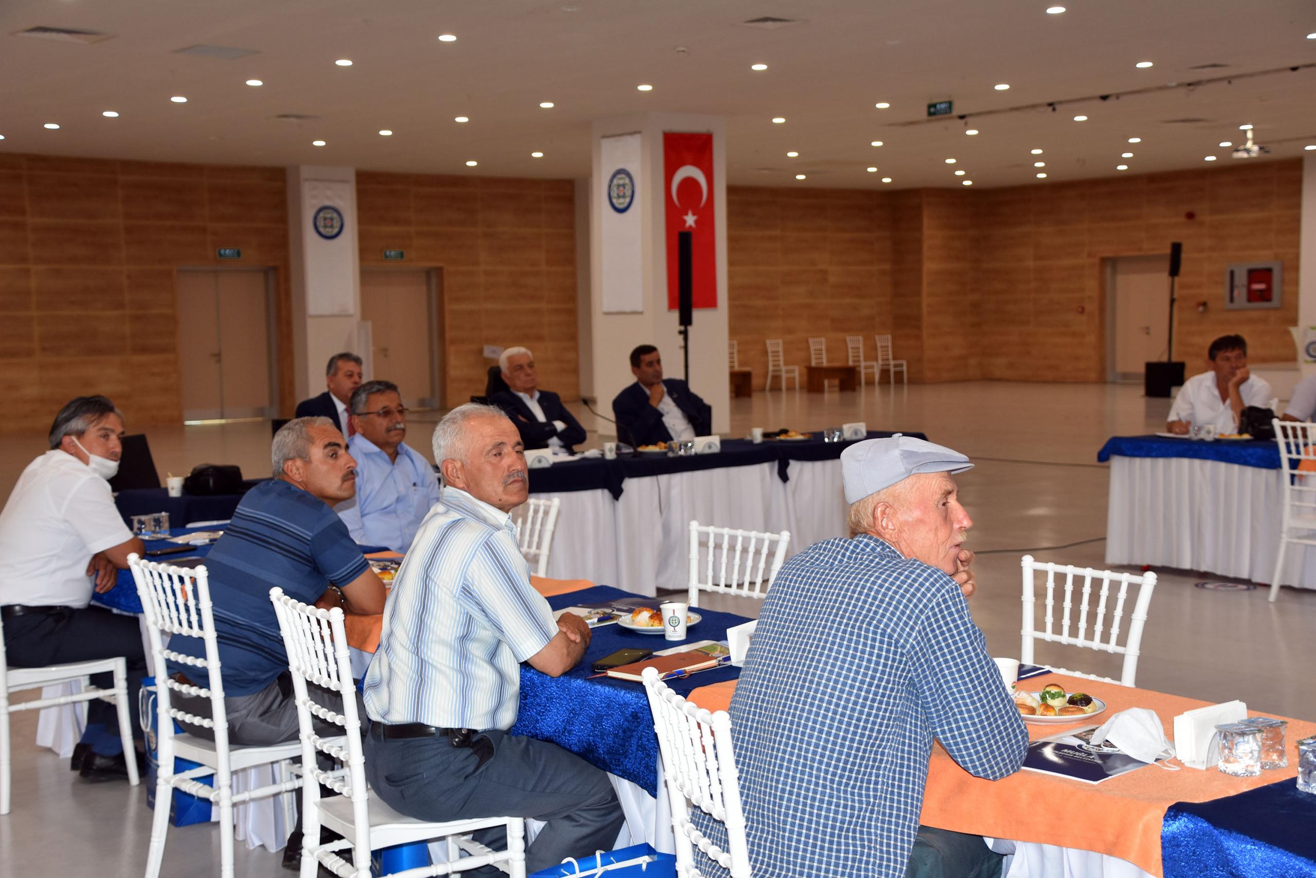 BAŞKAN GÜRÜN SEYDİKEMER MUHTARLARI İLE BULUŞTU