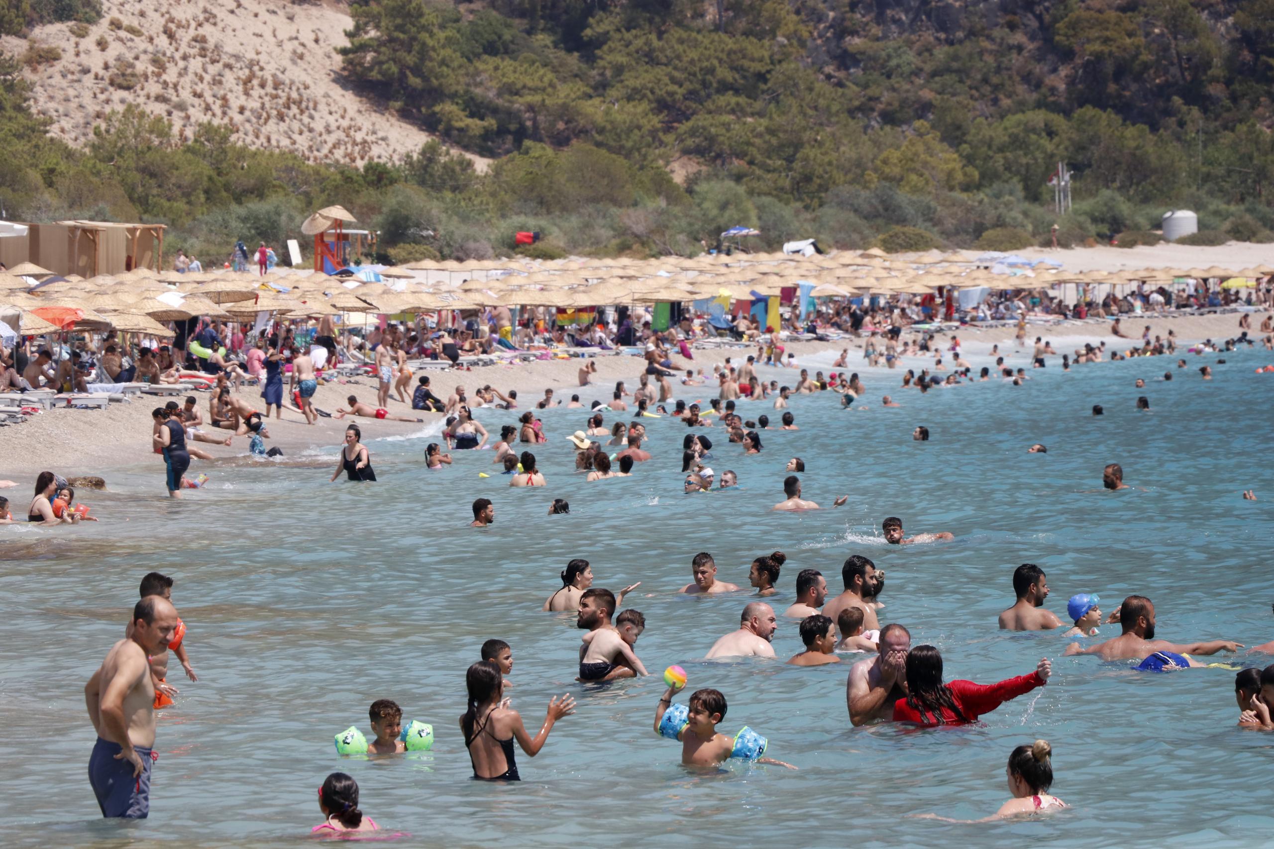 Muğla ve turistik ilçelerinde bayram tatili yoğunluğu devam ediyor