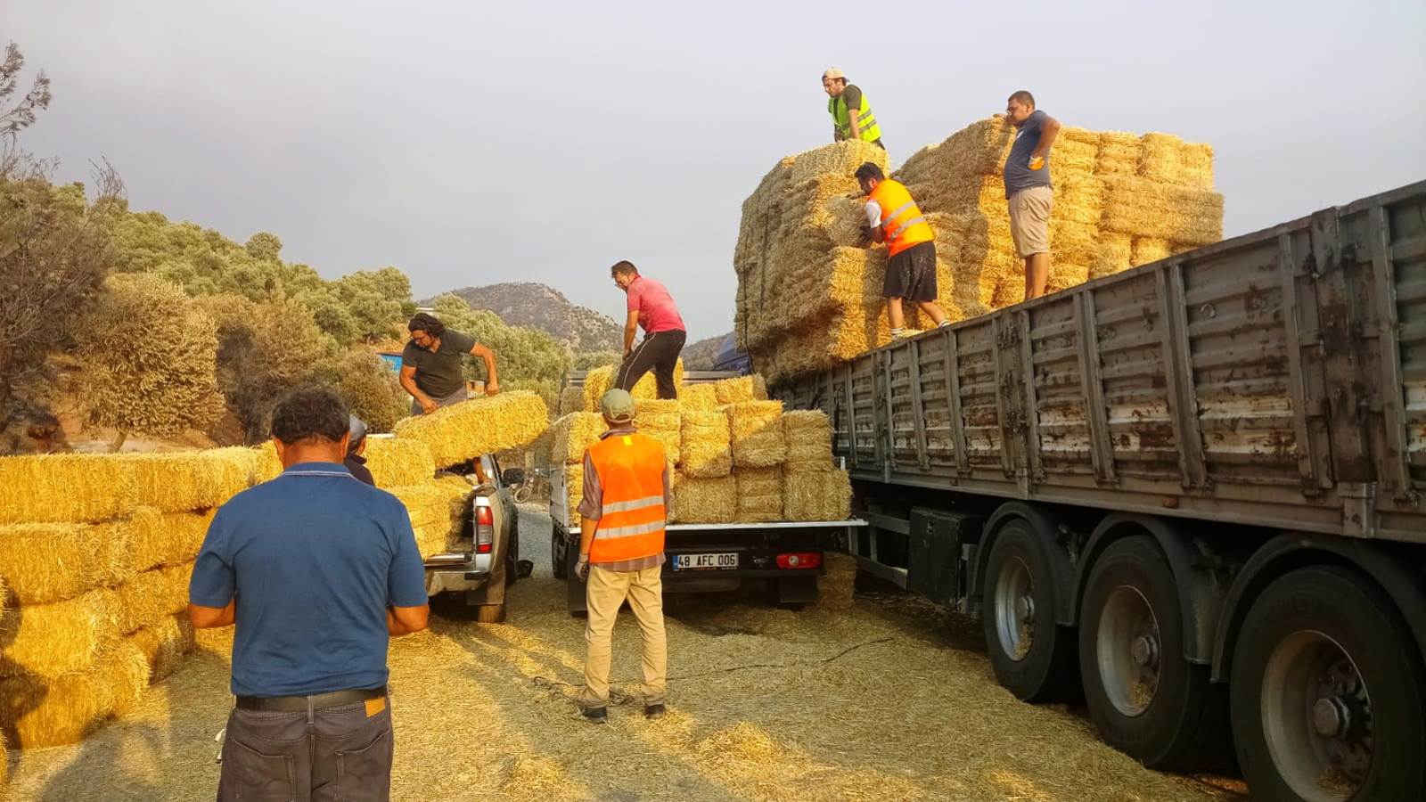 YANGIN MAĞDURLARINA DESTEK SÜRÜYOR