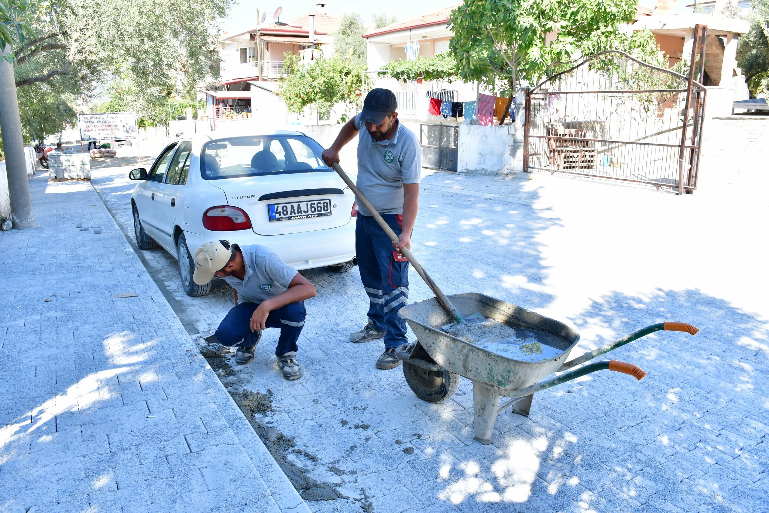 Yatağan Belediyesi, yol çalışmalarına devam ediyor