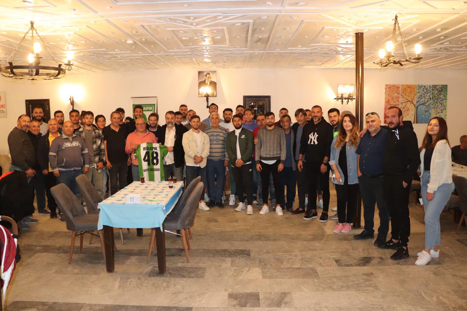 MUĞLASPOR YEMEKTE BİRARAYA GELDİ