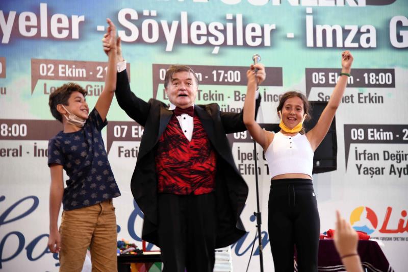 İLLÜZYON GÖSTERİSİNE YOĞUN İLGİ