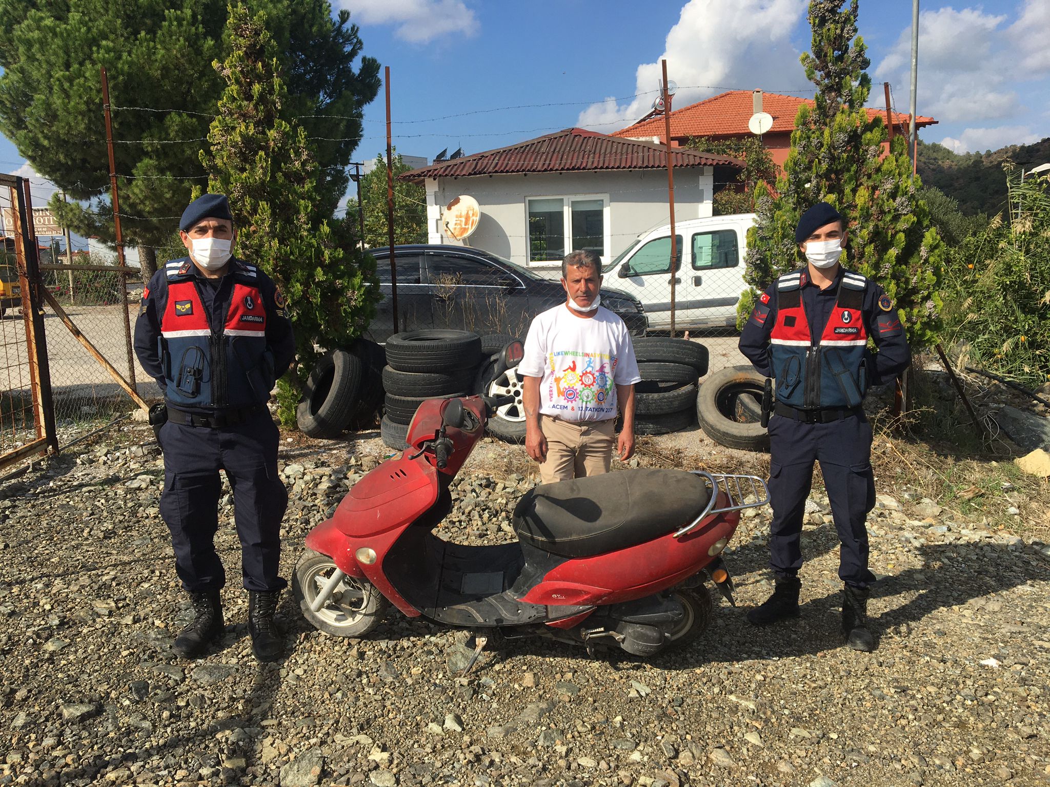 motosiklet hırsızlığıyla ilgili 2 kişi yakalandı