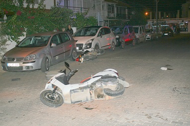 Motosikletler çarpıştı:4 yaralı