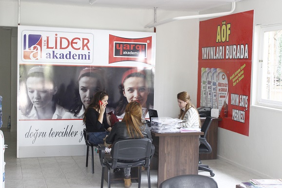 Lider Akademi, AÖF öğrencilerini  bilgilendirdi