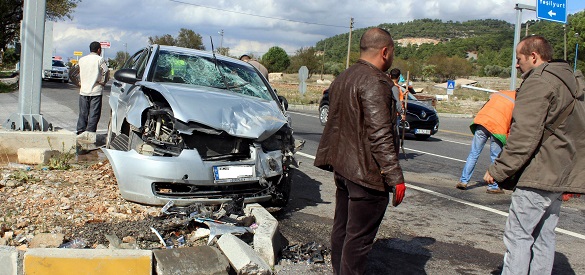 Bakan konvoyunda kaza: 6 yaralı