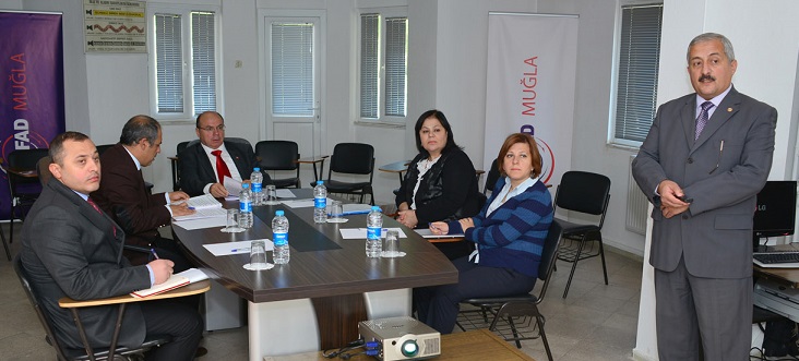 Vali Çiçek, brifing almayı sürdürüyor