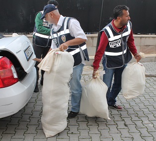36 kilo esrar elegeçirildi