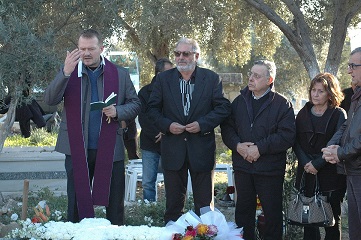 Eşinin doğum gününü kutlayıp öldü