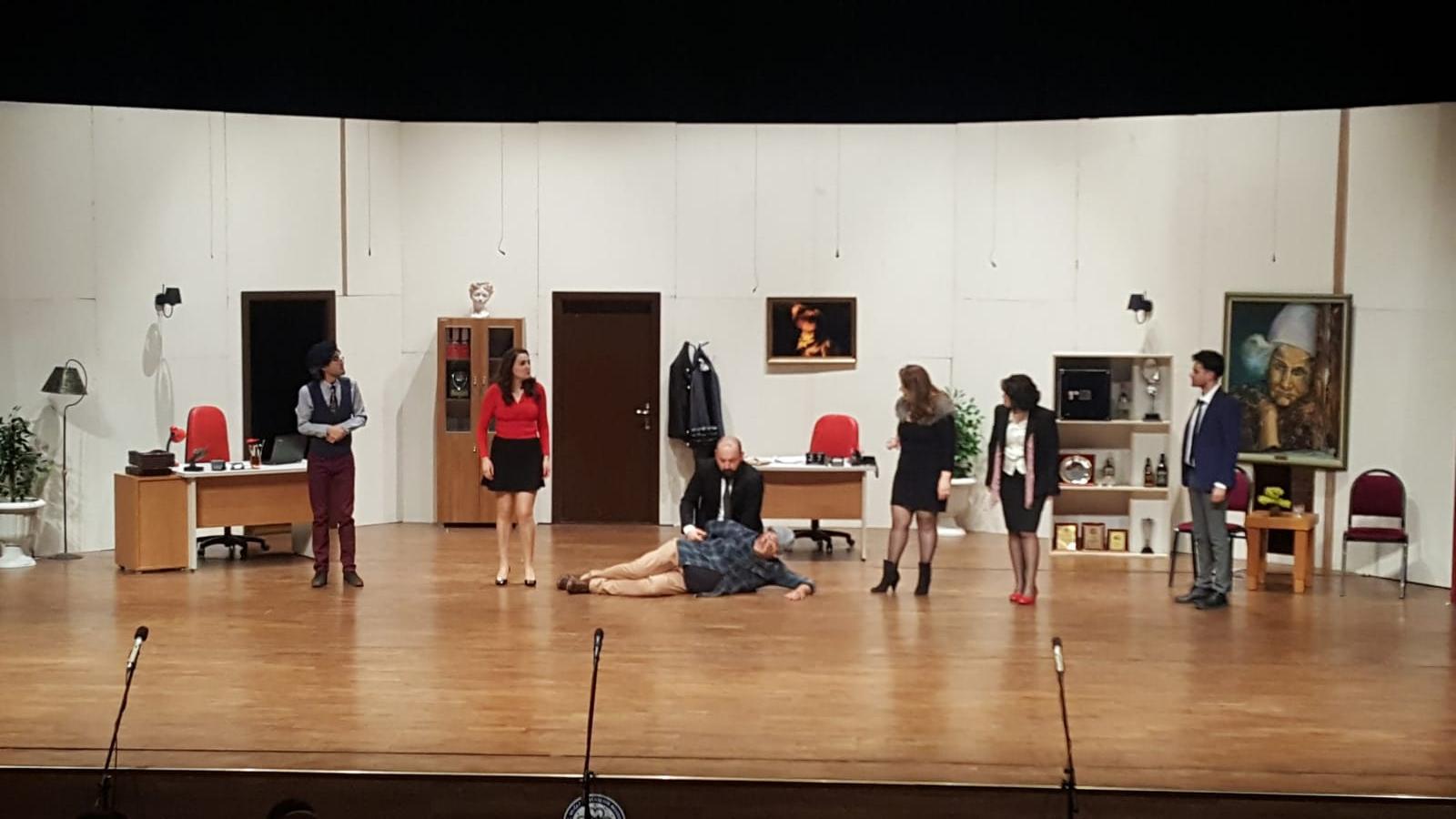 TİYATROLAR GÜNÜ’NE ÖZEL 3 FARKLI OYUN SEYİRCİYLE BULUŞTU