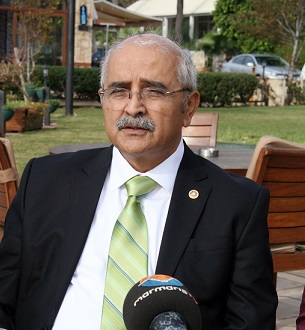 Demir, emekli hekimlerin sorunları dile getirdi