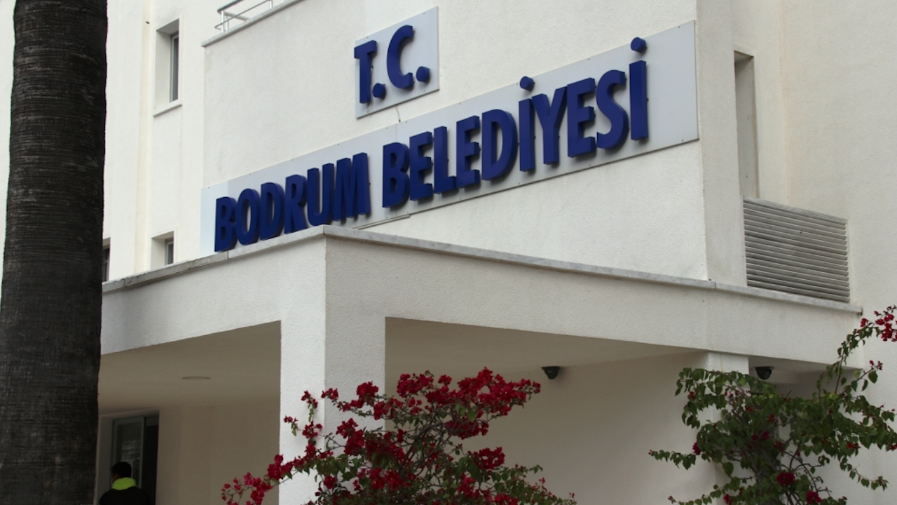 BODRUM BELEDİYESİ’NDE YENİ PERSONEL GÖREVLENDİRMELERİ YAPILDI