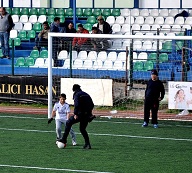 Çevik Kuvvet’e minik barikat!