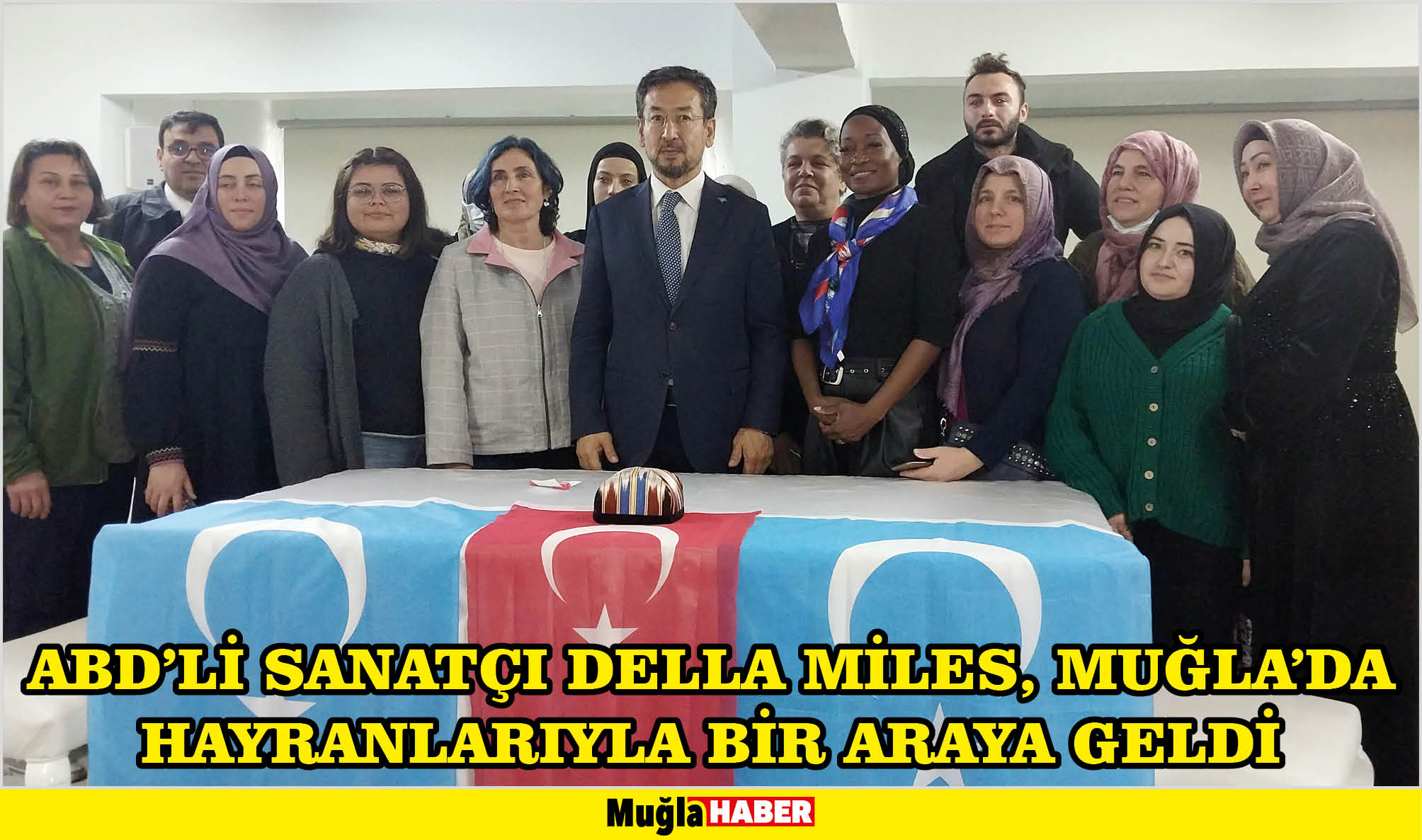 ABD'li sanatçı Della Miles, Muğla'da hayranlarıyla bir araya geldi